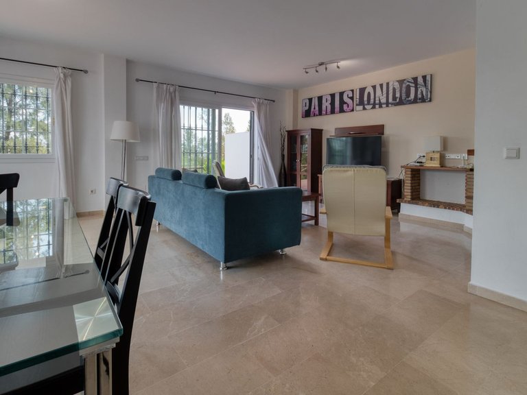 Villa for Sale in Lauro Golf, Malaga 9