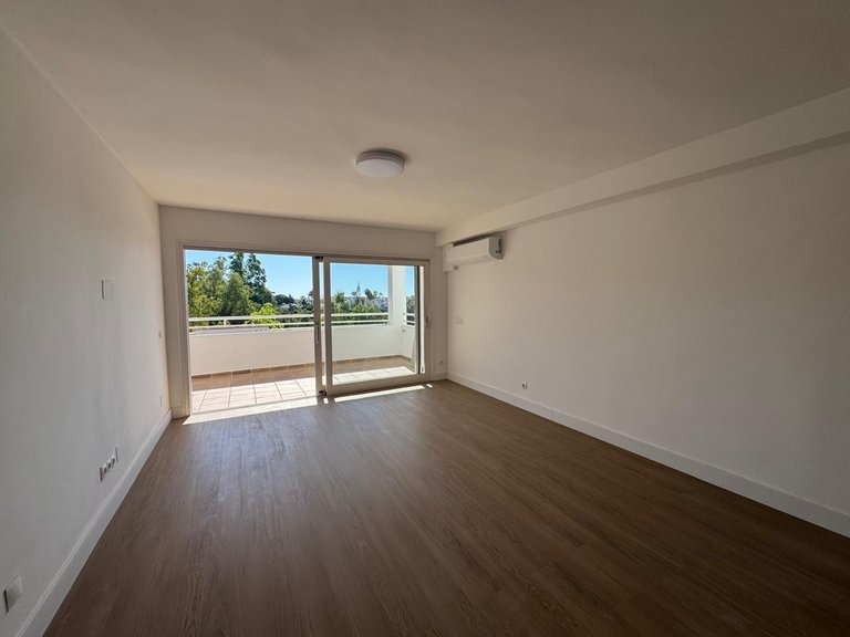 Apartment for Sale in Atalaya, Malaga 8