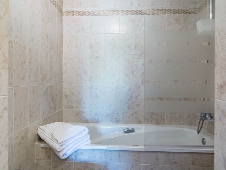 Apartment for Sale in Selwo, Malaga 25