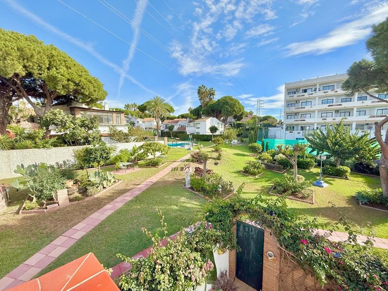 Villa for Sale in Calahonda, Malaga 16