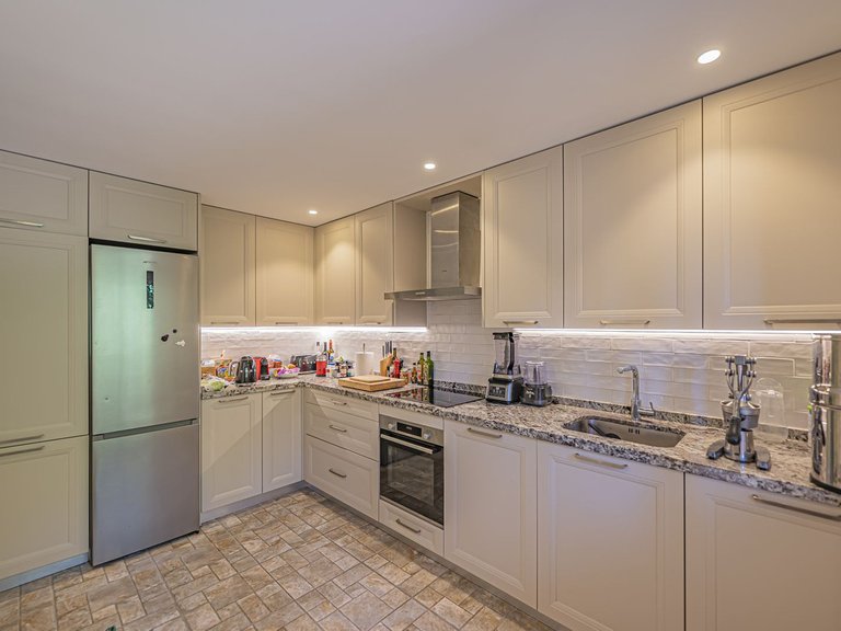 Apartment for Sale in La Mairena, Malaga 13