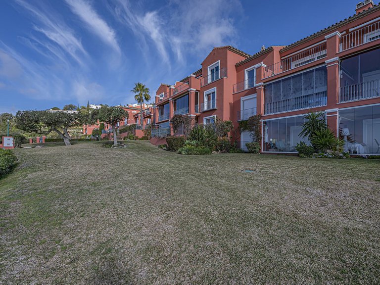 Apartment for Sale in La Mairena, Malaga 28
