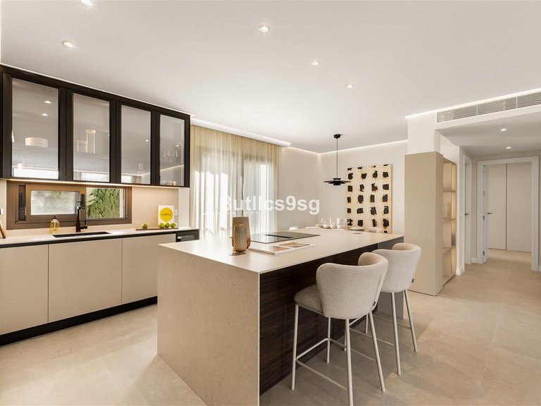 Apartment for Sale in Puerto Banús, Malaga 11
