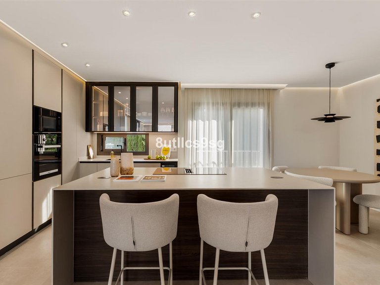 Apartment for Sale in Puerto Banús, Malaga 6