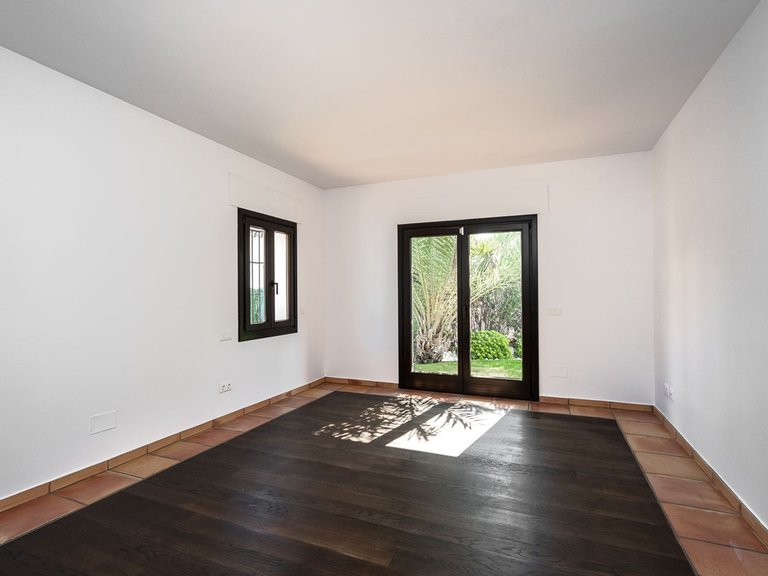 Villa for Sale in Guadalmina Baja, Malaga 23
