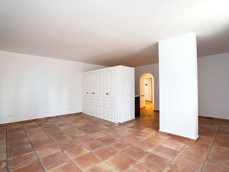 Villa for Sale in Guadalmina Baja, Malaga 36