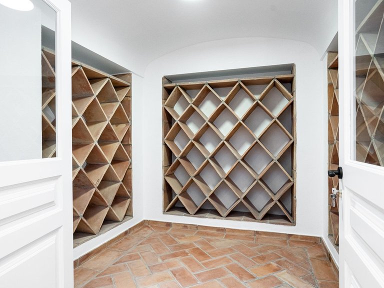 Villa for Sale in Guadalmina Baja, Malaga 37