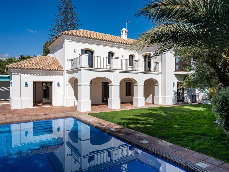 Villa for Sale in Guadalmina Baja, Malaga 53