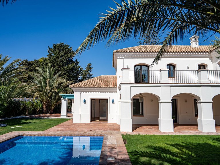 Villa for Sale in Guadalmina Baja, Malaga 54