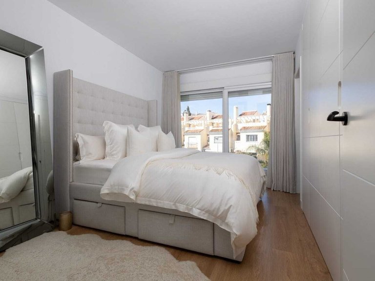 Villa for Sale in Calahonda, Malaga 12
