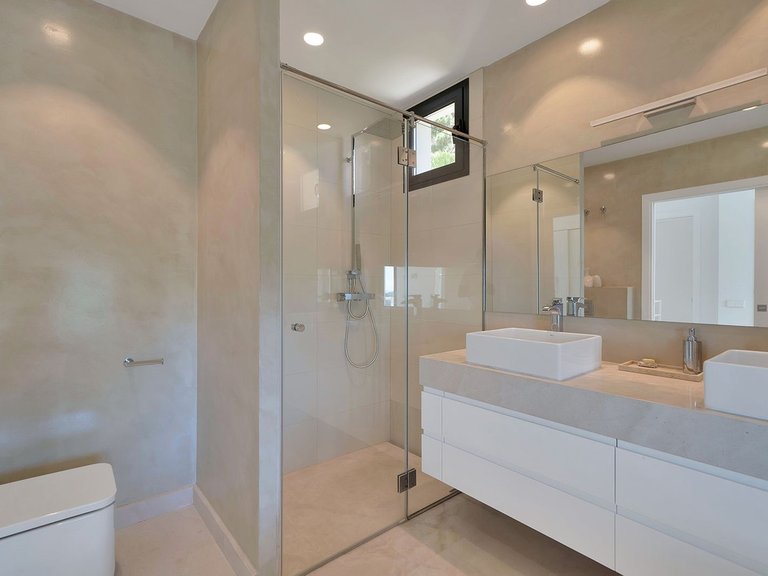 Villa for Sale in Benahavís, Malaga 32
