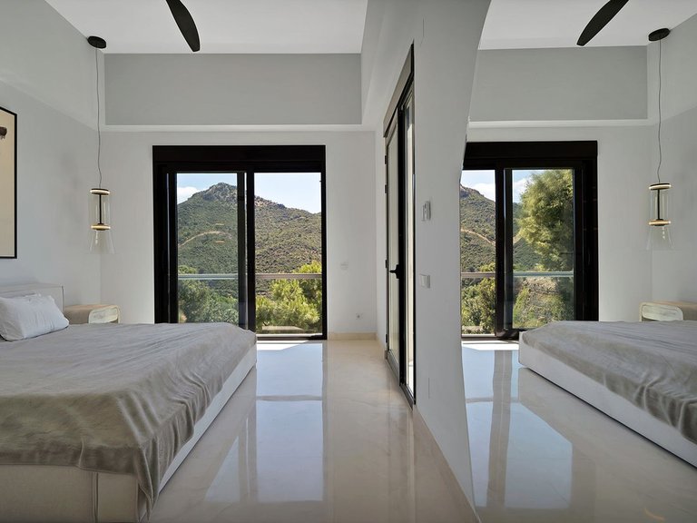 Villa for Sale in Benahavís, Malaga 33