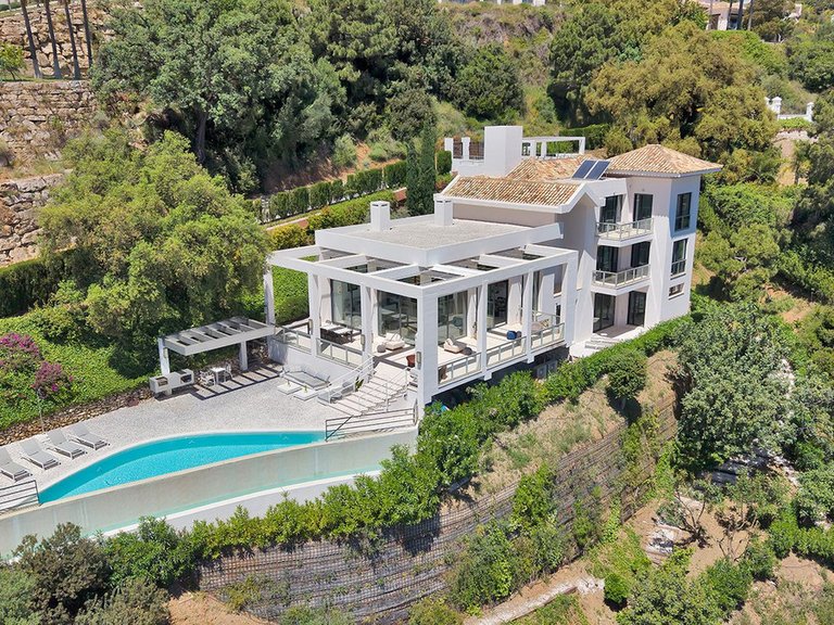 Villa for Sale in Benahavís, Malaga 37