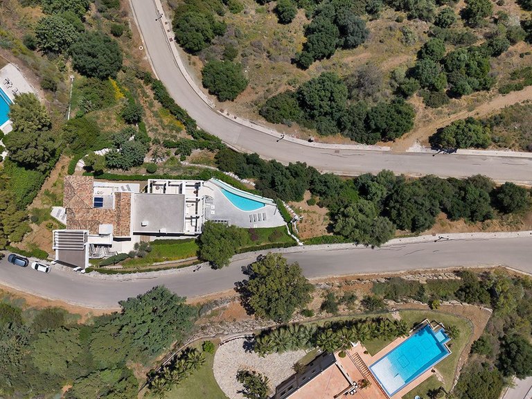 Villa for Sale in Benahavís, Malaga 38