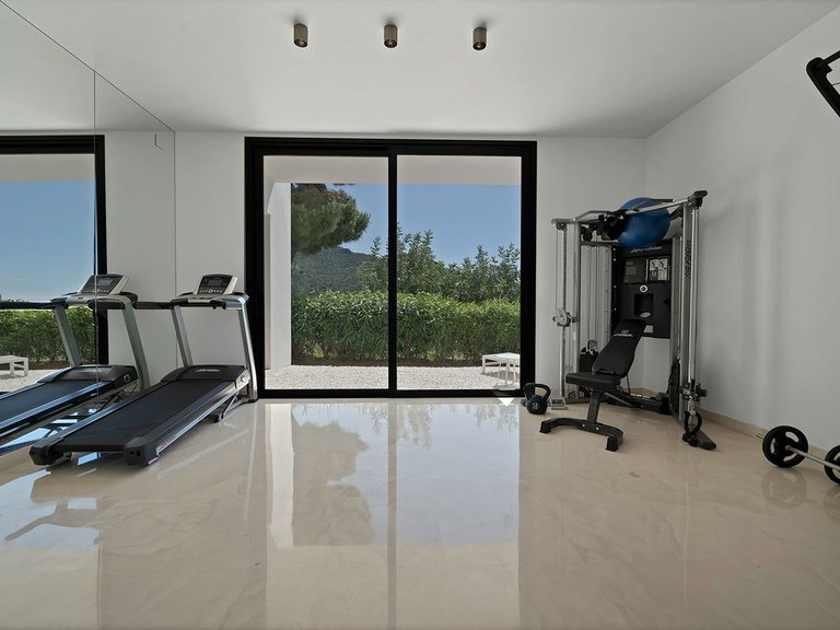 Villa for Sale in Benahavís, Malaga 40