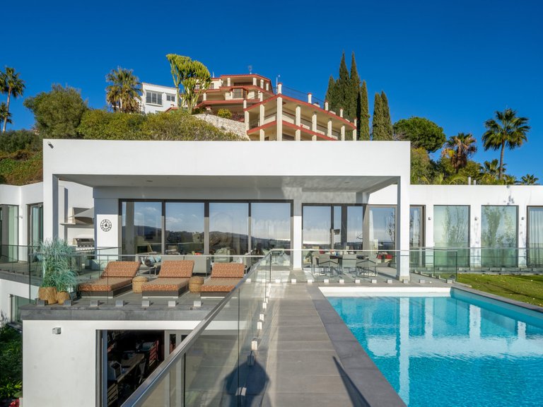 Villa for Sale in Benahavís, Malaga 1