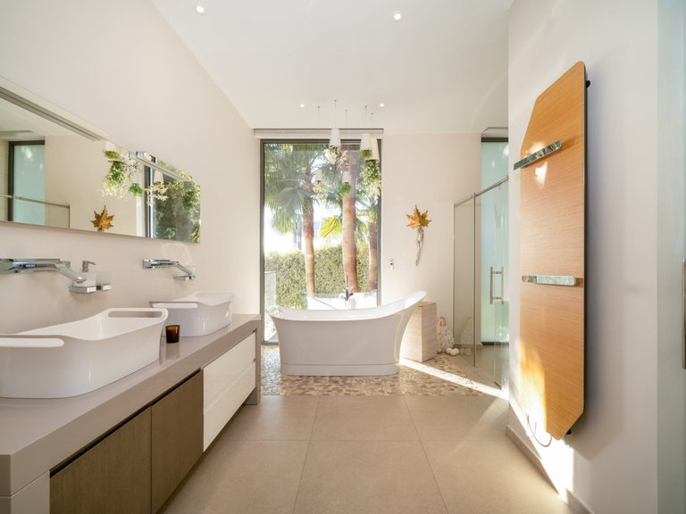 Villa for Sale in Benahavís, Malaga 10