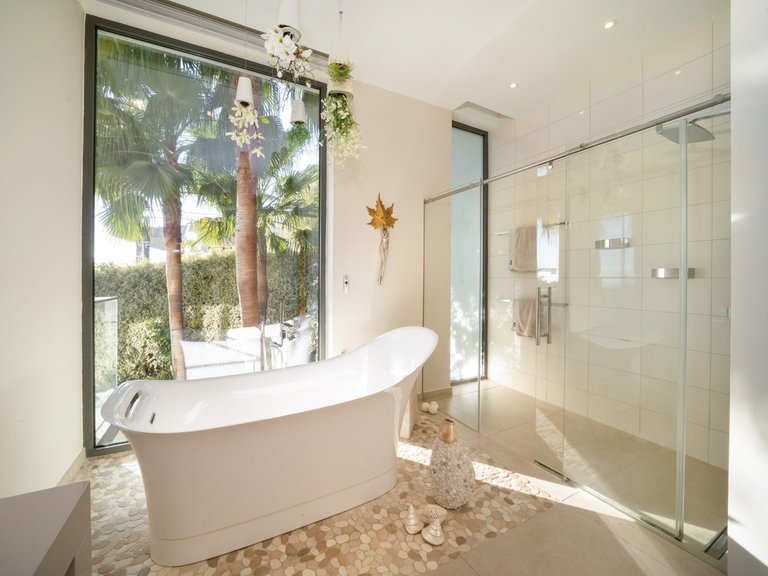 Villa for Sale in Benahavís, Malaga 11