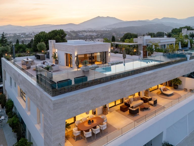Villa for Sale in Costa del Sol Marbella, Malaga 16