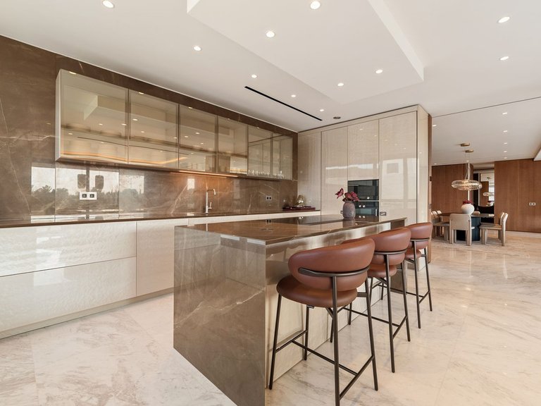 Villa for Sale in Costa del Sol Marbella, Malaga 6