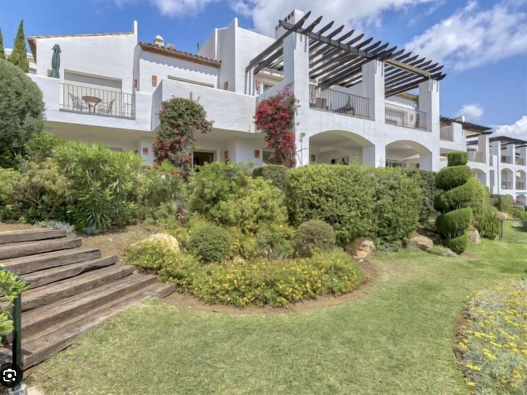 Apartment for Sale in La Quinta, Malaga 17