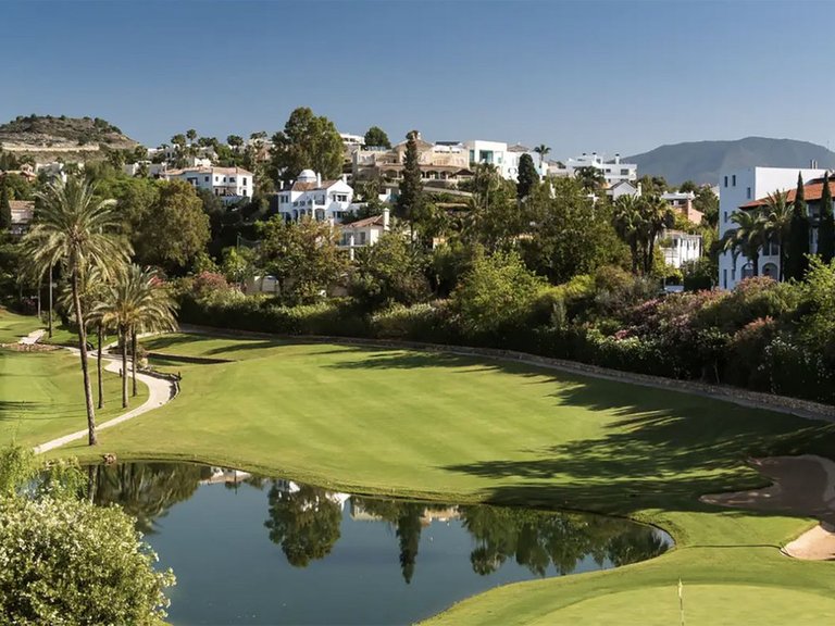 Apartment for Sale in La Quinta, Malaga 18