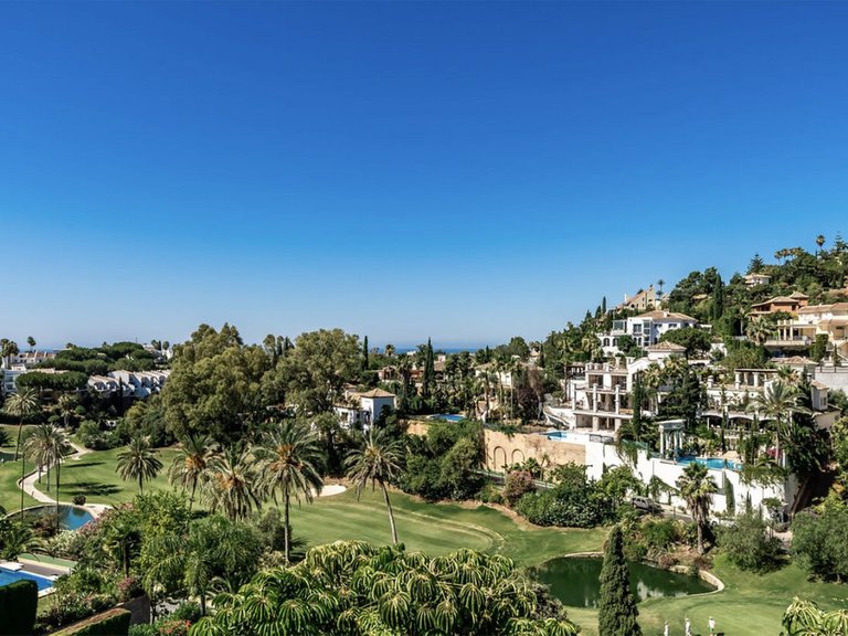 Apartment for Sale in La Quinta, Malaga 19