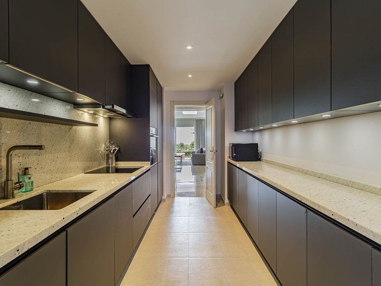 Apartment for Sale in La Quinta, Malaga 4