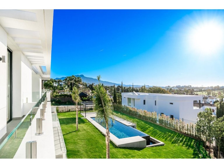 Villa for Sale in Benahavís, Malaga 19