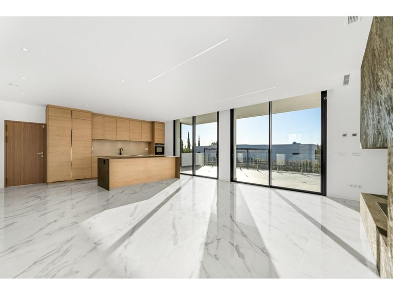 Villa for Sale in Benahavís, Malaga 3
