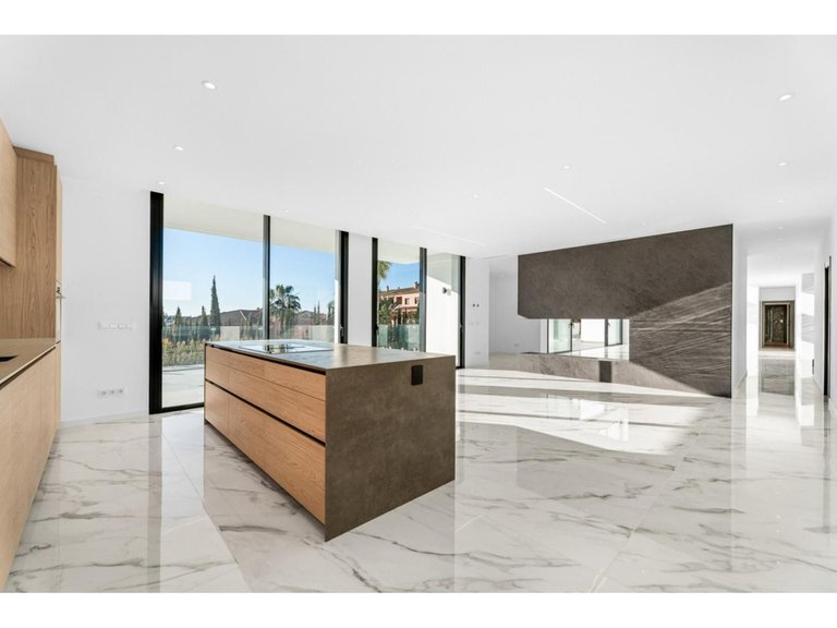 Villa for Sale in Benahavís, Malaga 4
