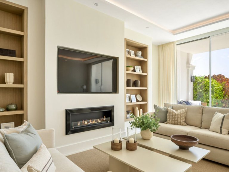Villa for Sale in La Quinta, Malaga 6