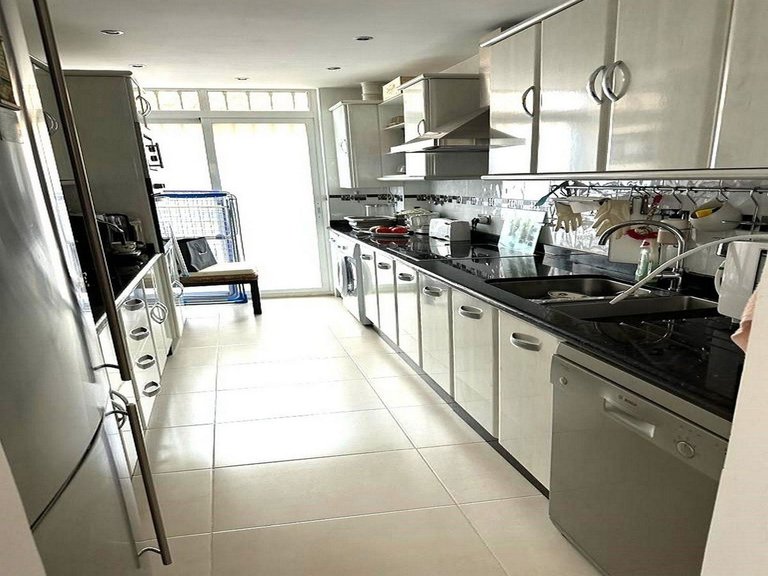 Villa for Sale in Fuengirola, Malaga 3