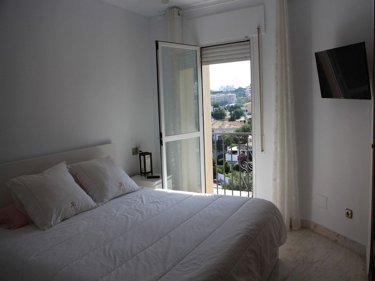 Villa for Sale in Fuengirola, Malaga 5