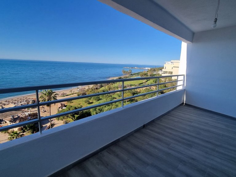 Apartment for Sale in Calahonda, Malaga 1