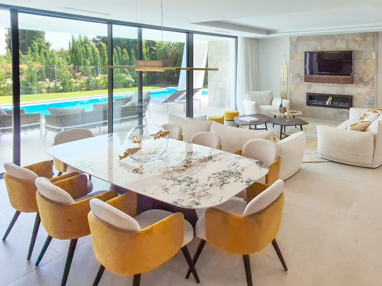 Villa for Sale in Estepona, Malaga 5