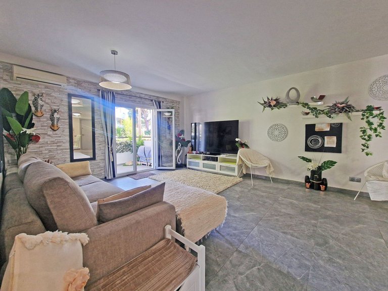 Apartment for Sale in Calahonda, Malaga 28
