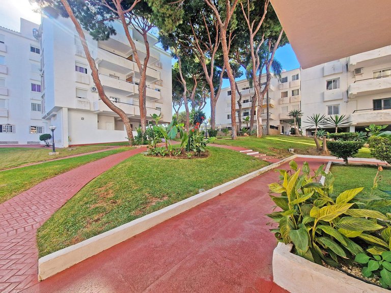Apartment for Sale in Calahonda, Malaga 34