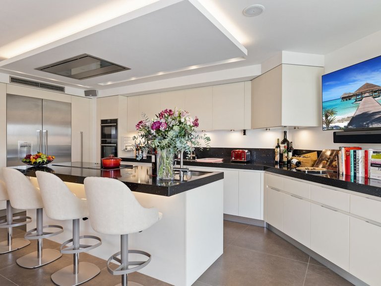 Villa for Sale in Marbella, Malaga 11