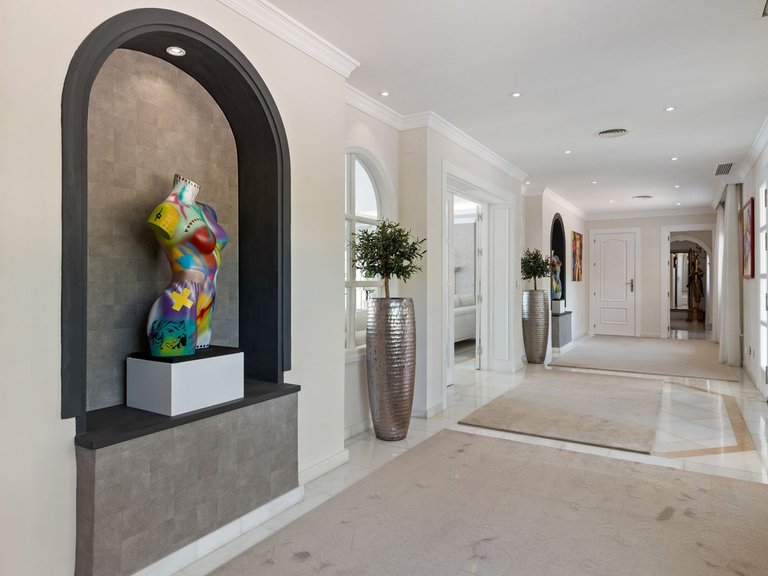 Villa for Sale in Marbella, Malaga 7