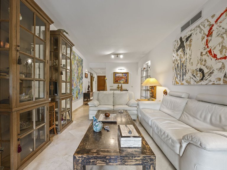 Apartment for Sale in El Rosario, Malaga 7