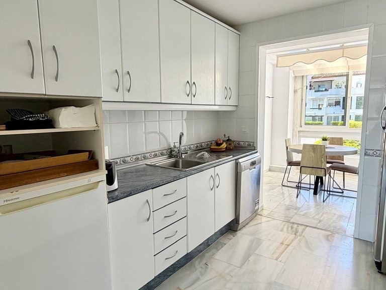 Apartment for Sale in Estepona, Malaga 10