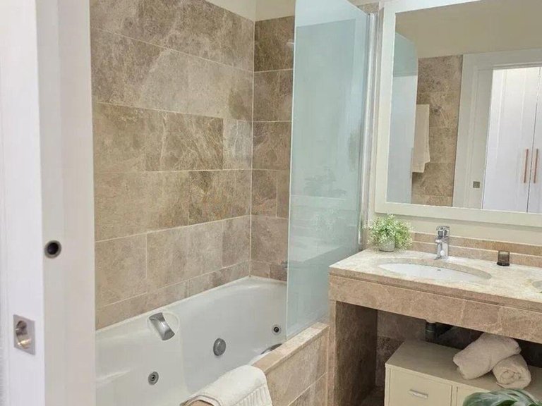 Villa for Sale in Santa Clara, Malaga 15