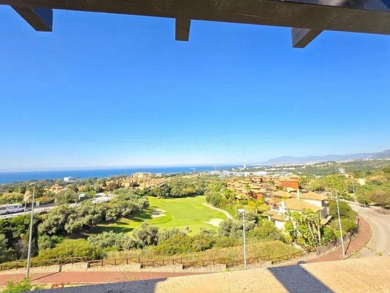 Villa for Sale in Santa Clara, Malaga 9