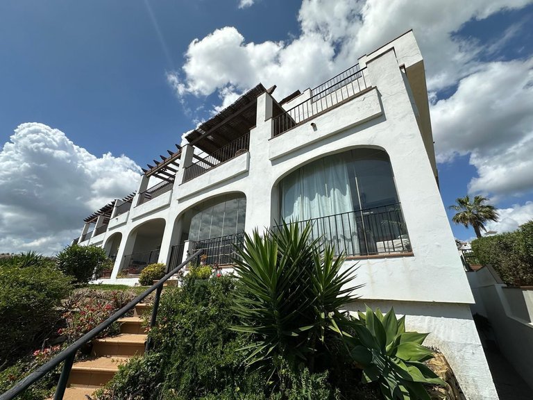 Apartment for Sale in La Alcaidesa, Cadiz 1