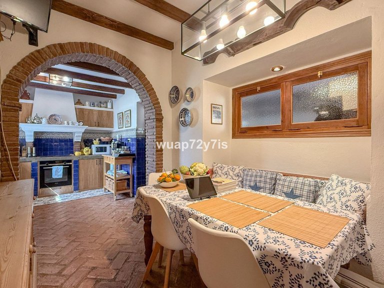 Villa for Sale in Nagüeles, Malaga 18