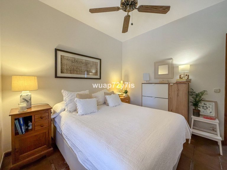 Villa for Sale in Nagüeles, Malaga 23
