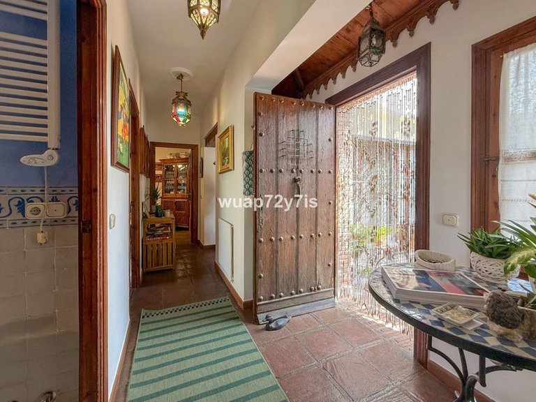 Villa for Sale in Nagüeles, Malaga 7