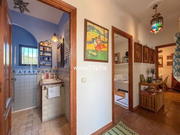 Villa for Sale in Nagüeles, Malaga 8