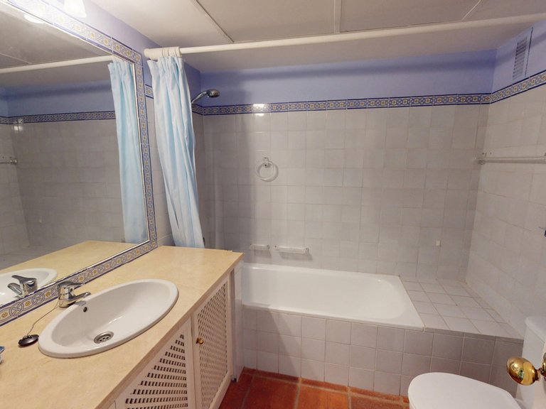 Apartment for Sale in Guadalmina Alta, Malaga 18